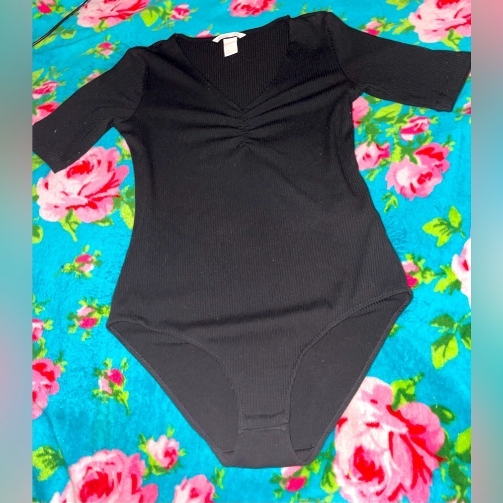 H&M bodysuit black *secondhand hand condition​